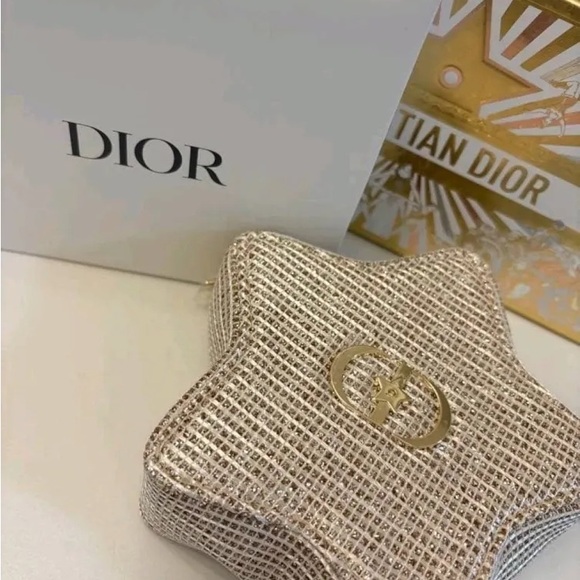 Christian Dior Pouch Star Gold Beige Novelty Logo Holiday Exclusive CD 2025 - Picture 6 of 8